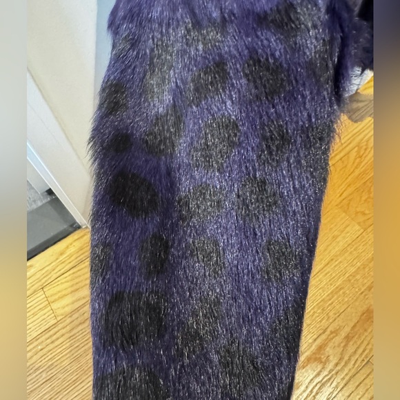 Faux Fur Reversible Jacket - Picture 4 of 6